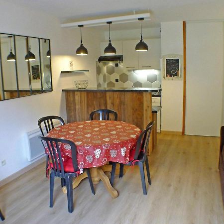 Appartement Confortable Avec Piscines, Terrasse Et Parking A Samoens - Fr-1-629-100 Exteriör bild